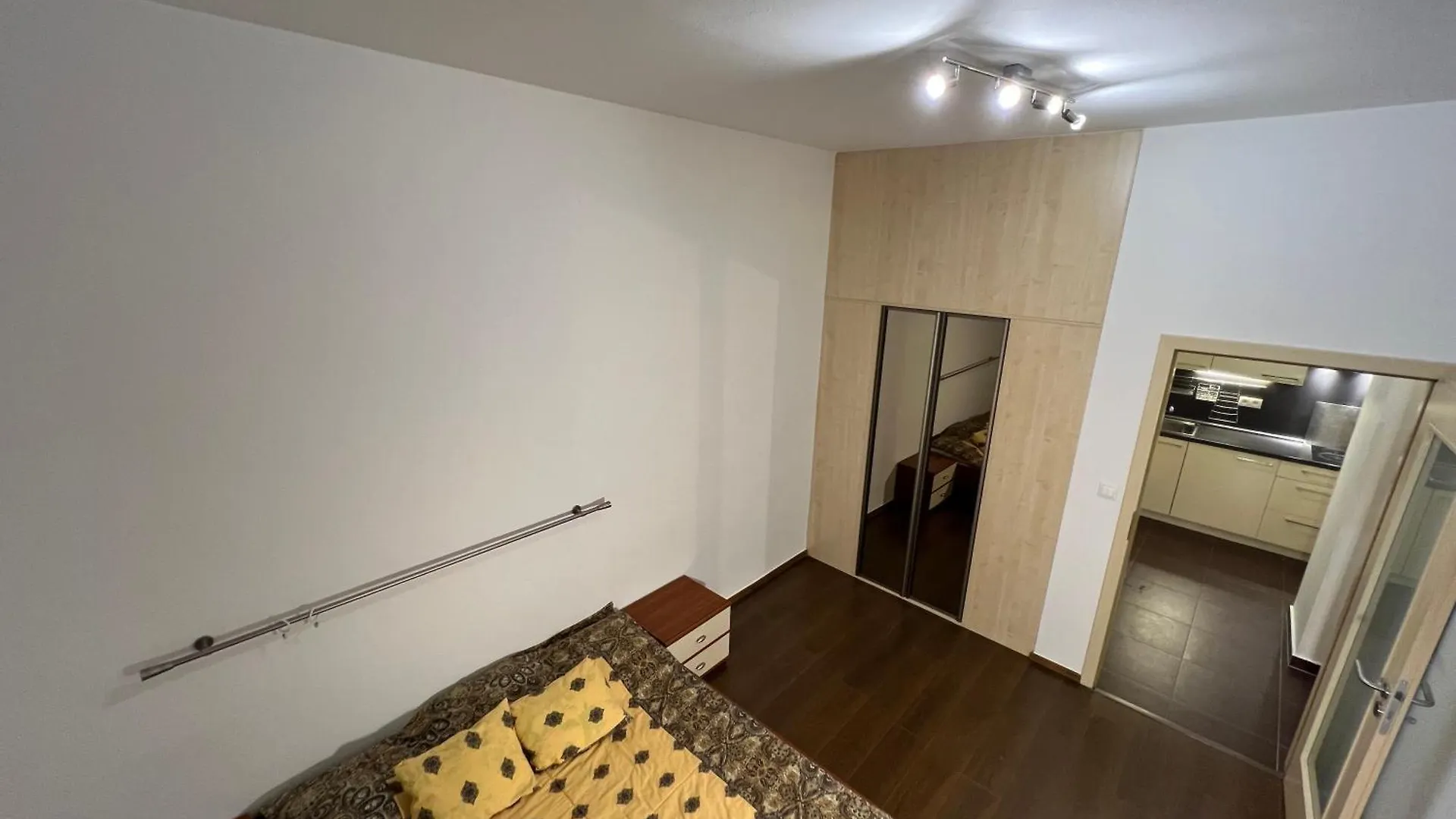 Quiet And Cozy Apartment By The Walls Of Vysehrad Prague