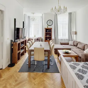 V Kolkovne - Old Town Apartment